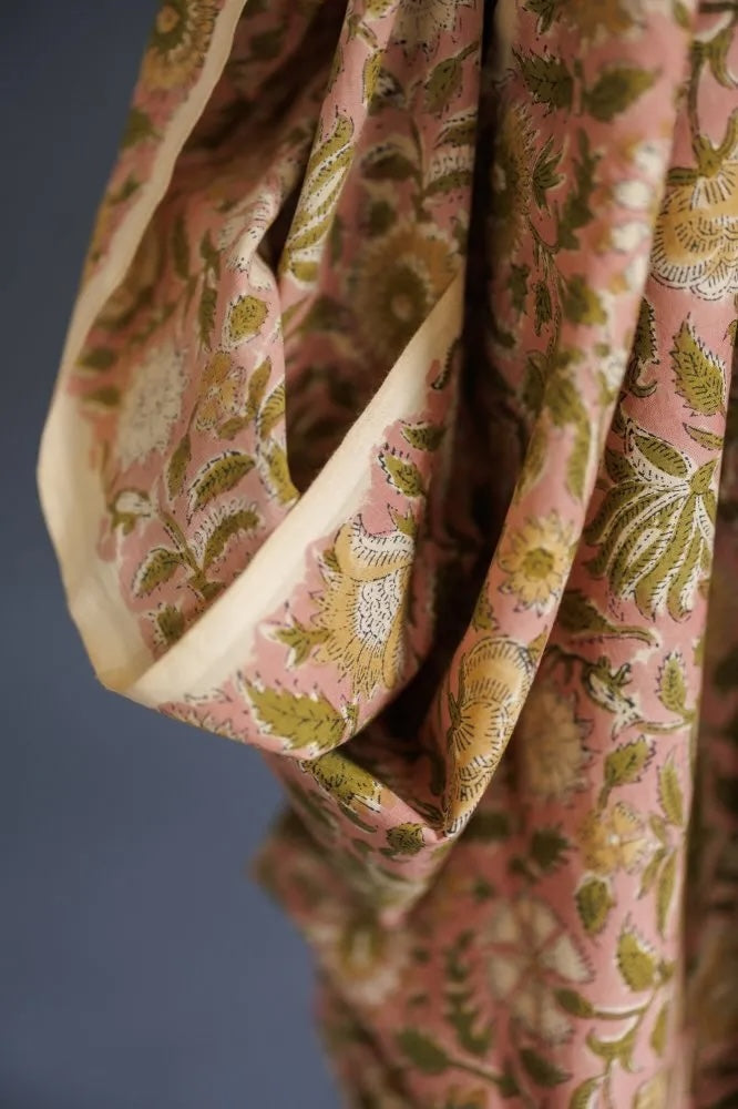 Maricel Pinks
Indian Block Print Cotton by Merchant & Mills