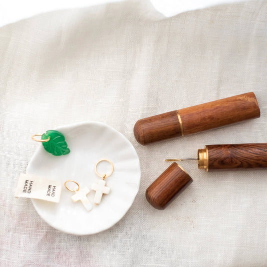 Wooden needle tube + needle