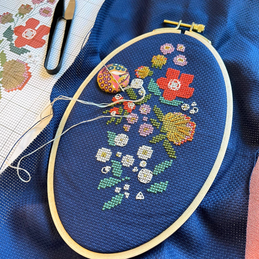 Forget-Me-Knots Kit by Junebug & Darlin