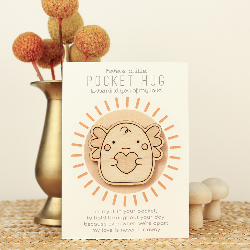 Wooden Pocket Hug – Axolotl