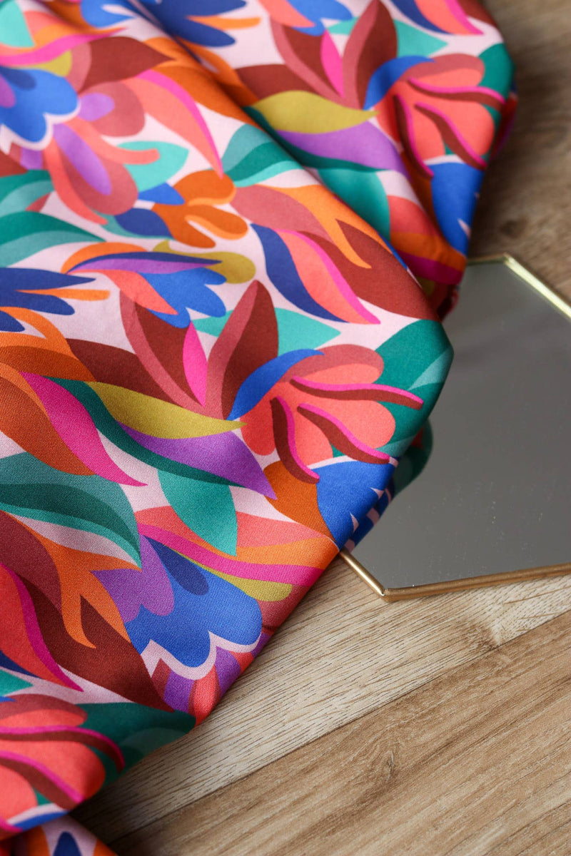 Viscose Fabric in Wonderland by Lise Tailor
