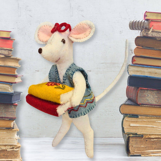 Little Mouse The Librarian Felt Craft Mini Kit by Corinne Lapierre Limited
