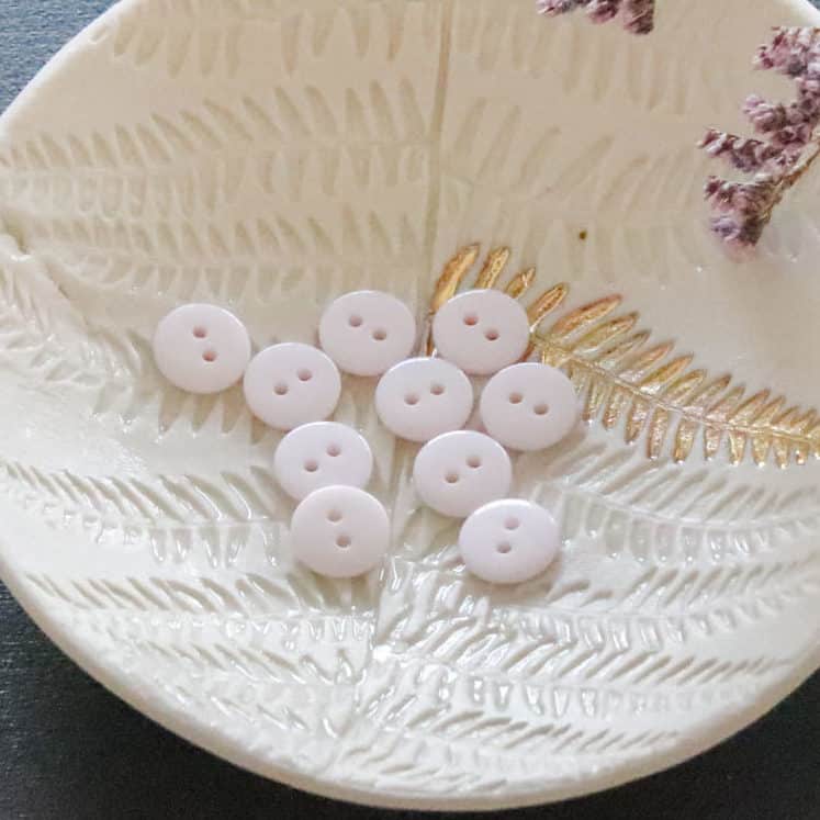 Shiny Flat Buttons by Lise Tailor