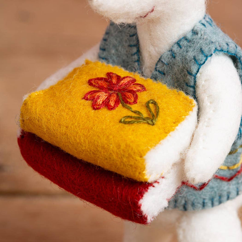 Little Mouse The Librarian Felt Craft Mini Kit by Corinne Lapierre Limited