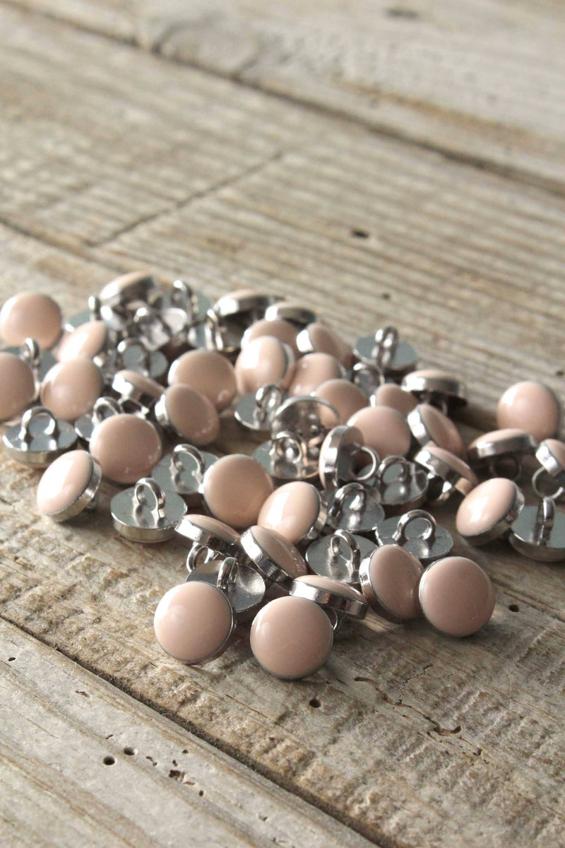 Chic Nude Tail Button by Eglantine et Zoé