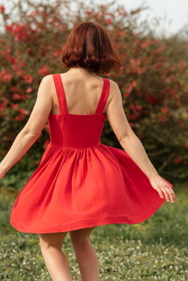 Vermillon Viscose Crepe Fabric by Eglantine et Zoé