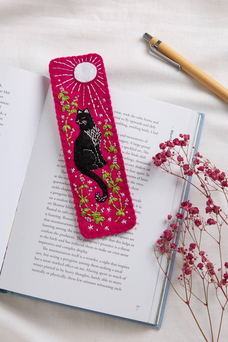Black Cat Bookmark Felt Craft Kit | Beginner Kit for Adults