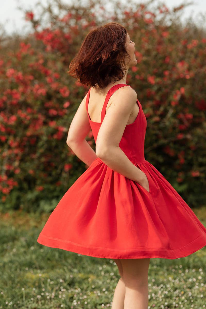 Vermillon Viscose Crepe Fabric by Eglantine et Zoé