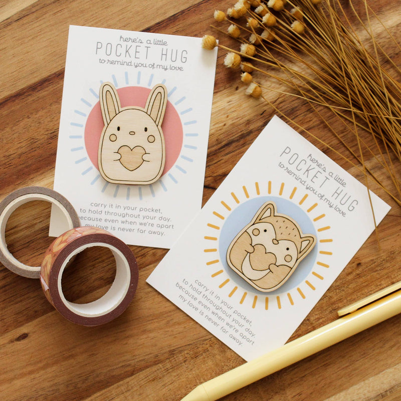 Wooden Pocket Hug – Rabbit