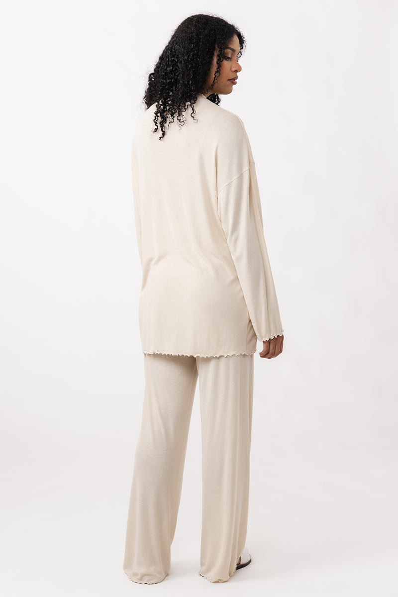 OLO funnel neck & V-neck tee